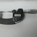 MICROMETRE / GRIS