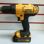 PERCEUSE  / JAUNE / AVEC 1
BATTERIE