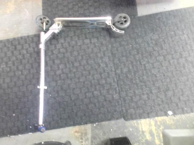 Fourche Prime Vortex Rouge trottinette freestyle – La Cabane de la Glisse