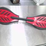 PLANCHE A ROULETTE / ROUGE