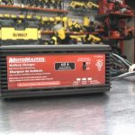 CHARGEUR DE BATTERIE