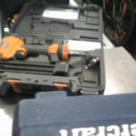 CLOUEUSE PNEUMATIQUE (GUN A CLOU) / ORANGE