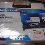 CLOUEUSE PNEUMATIQUE (GUN A CLOU) / BLEU