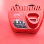 CHARGEUR DE BATTERIE SANS FILS / ROUGE