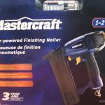 CLOUEUSE PNEUMATIQUE (GUN A CLOU) / BLEU