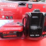 CHARGEUR DE BATTERIE SANS FILS / ROUGE