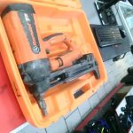 CLOUEUSE PNEUMATIQUE (GUN A CLOU) / ORANGE