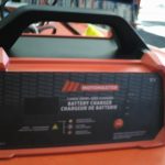CHARGEUR D'AUTO (BOOSTER PACK) / ORANGE
