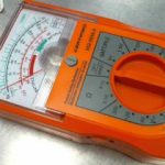 OUTIL ELECTRIQUE A DETAILLER / ORANGE