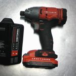 PERCEUSE (PERCUSSION, COLONE, ETC) / ROUGE