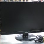 MONITEUR D'ORDI / NOIR