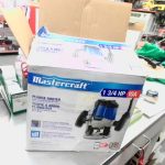 TOUPIE BLEU VIENT AVEC SA BOITE EN ARRIERE