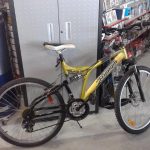 VELO / JAUNE