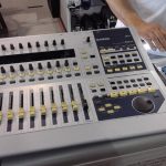 CONSOLE DE MIXAGE (MIXER) / ARGENT
