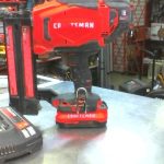 CLOUEUSE A BATTERIE (7)