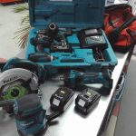 ENSEMBLE 5 OUTILS / BLEU / CASE