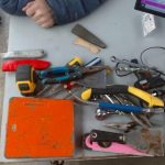 OUTIL A MAIN A DETAILLER / MULTICOLORE