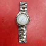 MONTRE EN STAINLESS STEEL GRIS