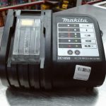 CHARGEUR DE BATTERIE SANS FILS / VERT