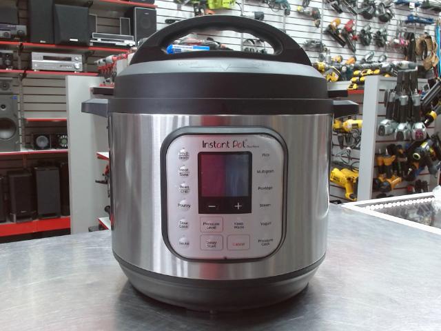 Promo Robot Cuiseur Magimix chez Proxi confort