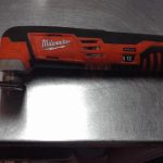 OUTIL ELECTRIQUE A DETAILLER / ROUGE