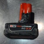 CHARGEUR DE BATTERIE D'OUTIL / NOIR