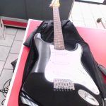 GUITARE ELECTRIQUE / NOIR