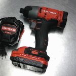 PERCEUSE (PERCUSSION, COLONE, ETC) / ROUGE