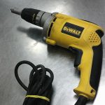 PERCEUSE (PERCUSSION, COLONE, ETC) / JAUNE