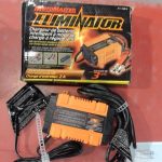 CHARGEUR D'AUTO (BOOSTER PACK) / ORANGE
