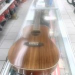 GUITARE ACOUSTIQUE / MARRON
