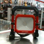 LAMPE SUR PIED (SPOT) / ROUGE