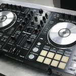 CONSOLE DE MIXAGE (MIXER) / NOIR