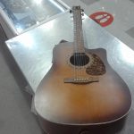 GUITARE ACOUSTIQUE / BEIGE