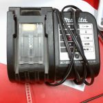 CHARGEUR DE BATTERIE SANS FILS / NOIR