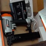 CLOUEUSE PNEUMATIQUE (GUN A CLOU) / GRIS