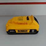 BATTERIE D'OUTIL SANS FILS / JAUNE