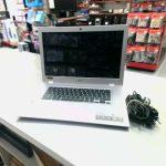 ORDINATEUR PORTABLE (LAPTOP)/GHZ:AMD A6 /RAM:NA /DD:32GB + 400 GB  /ECRAN:17 POUCES /COULEUR:GRIS
