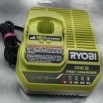 CHARGEUR DE BATTERIE SANS FILS / VERT