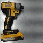 PERCEUSE (PERCUSSION, COLONE, ETC) / JAUNE