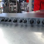 MODULATEUR/EFFETS / GRIS