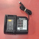 CHARGEUR DE BATTERIE SANS FILS / NOIR