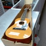 GUITARE ACOUSTIQUE / MARRON