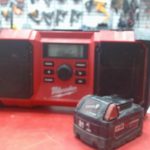 RADIO PORTATIF / ROUGE