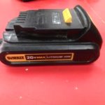 BATTERIE D'OUTIL SANS FILS / NOIR