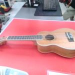 UKULELES