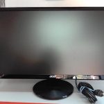 MONITEUR D'ORDINATEUR / NOIR