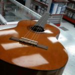 GUITARE ACOUSTIQUE / MARRON