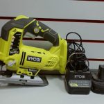 SCIE SAUTEUSE / VERT