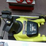 OUTIL ELECTRIQUE A DETAILLER / VERT